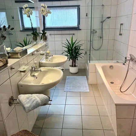 Traumferienwohnung Zwischen Koeln Und Duesseldorf Leichlingen